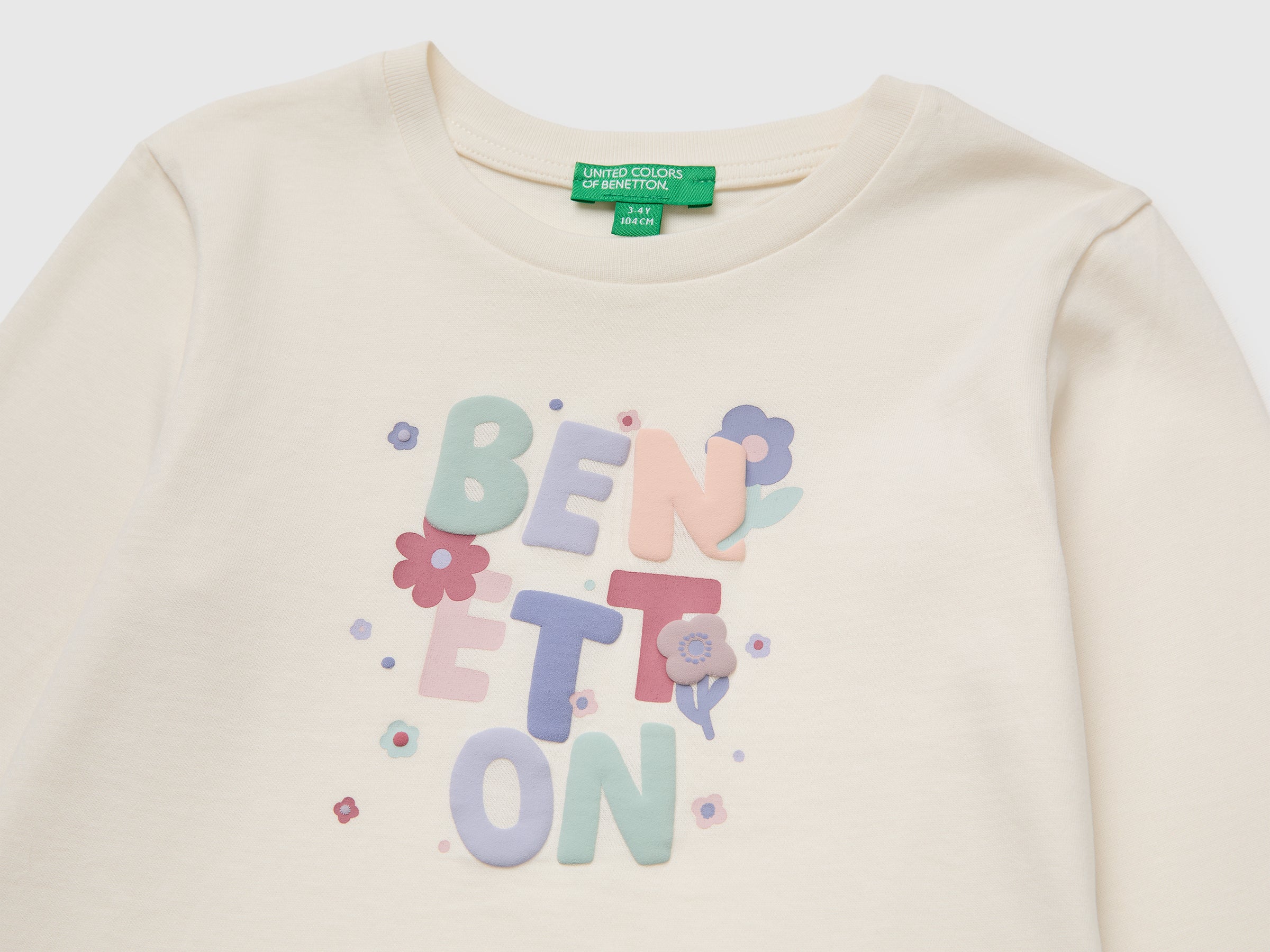 T-shirt com estampa efeito de relevo - ucb_image_DS1