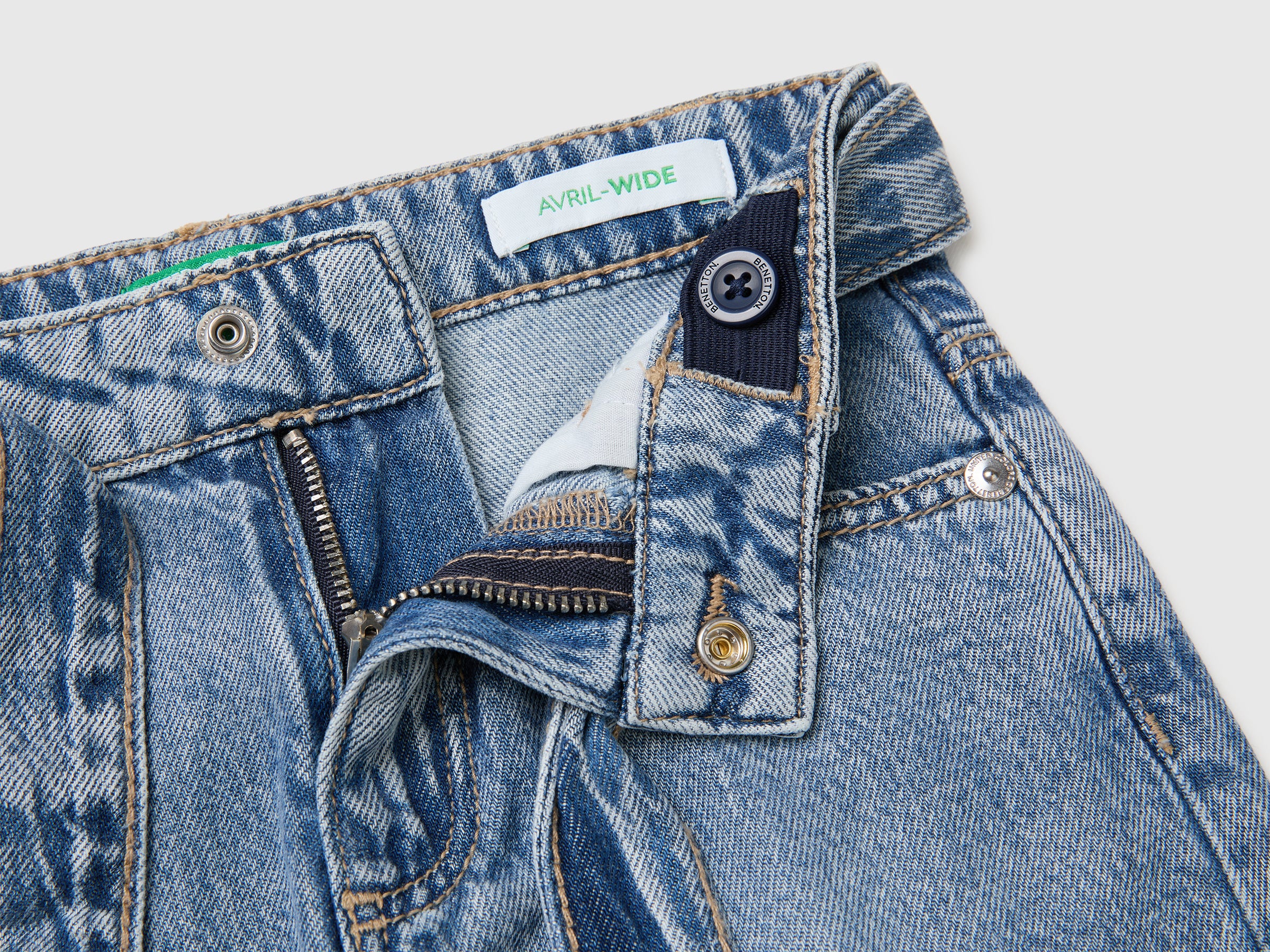 Jeans wide fit com cinto - ucb_image_DS1