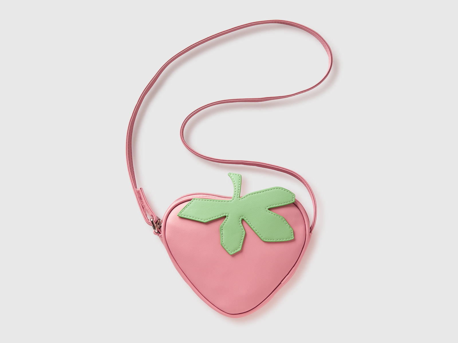 Strawberry-shaped crossbody bag - ucb_image_FS