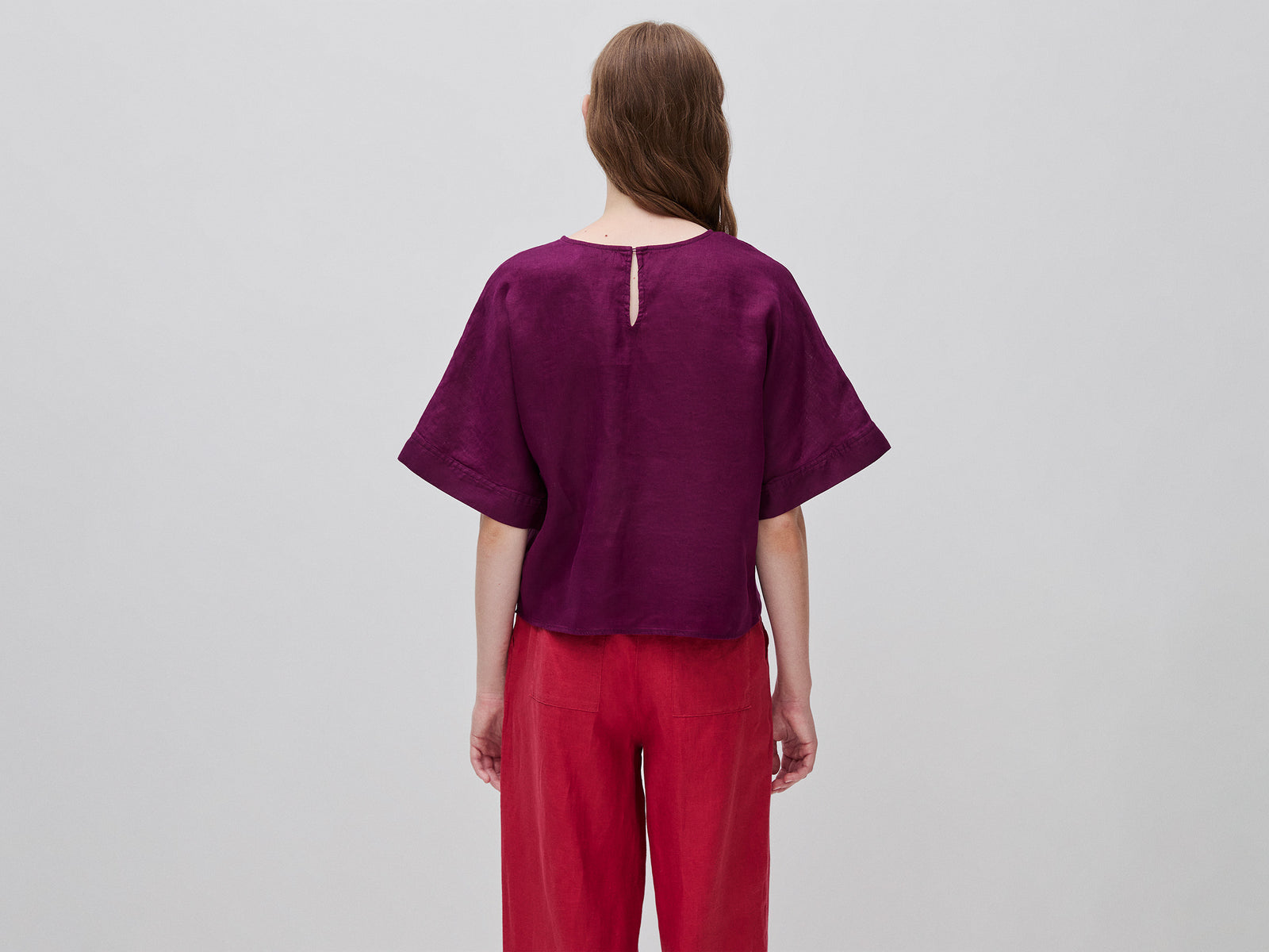 Blusa de gola redonda em linho puro - ucb_image_B
