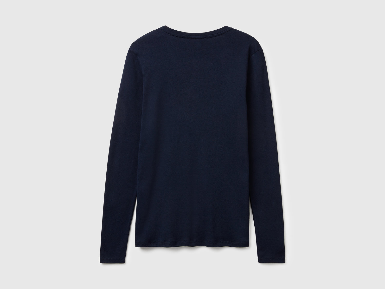 T-shirt azul-escuro com decote em V - ucb_image_BS
