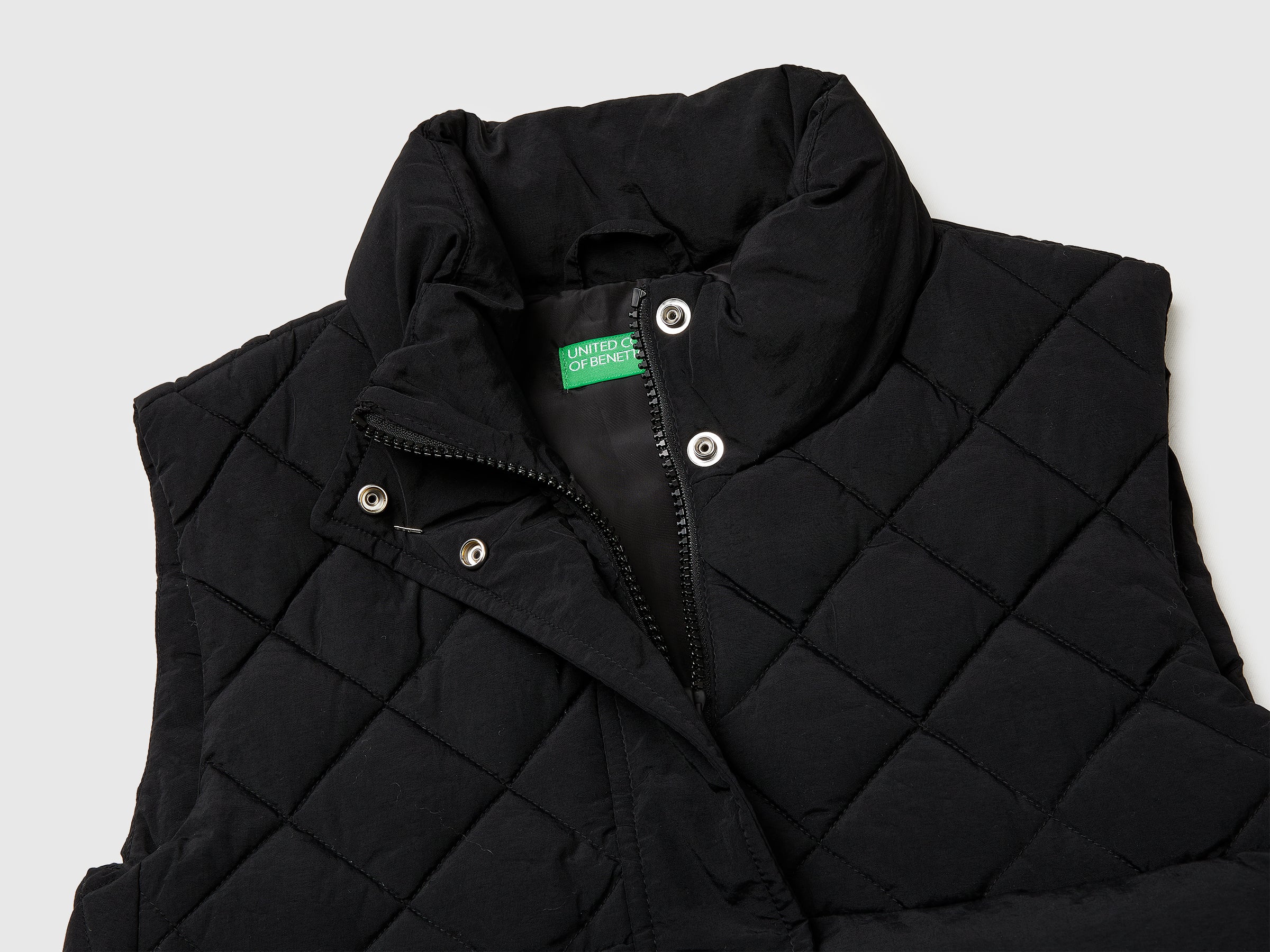 Colete acolchoado com gola alta "Rain Defender" com enchimento sintético peso médio. - ucb_image_DS1