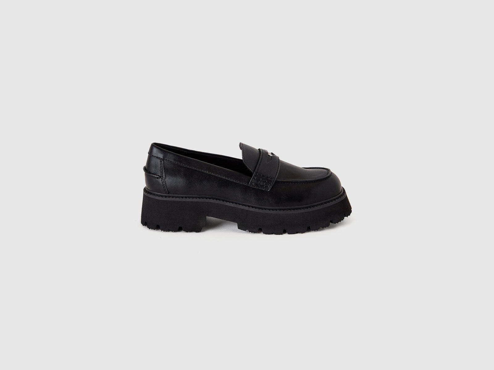 Mocassinos pretos com sola alta - ucb_image_FS