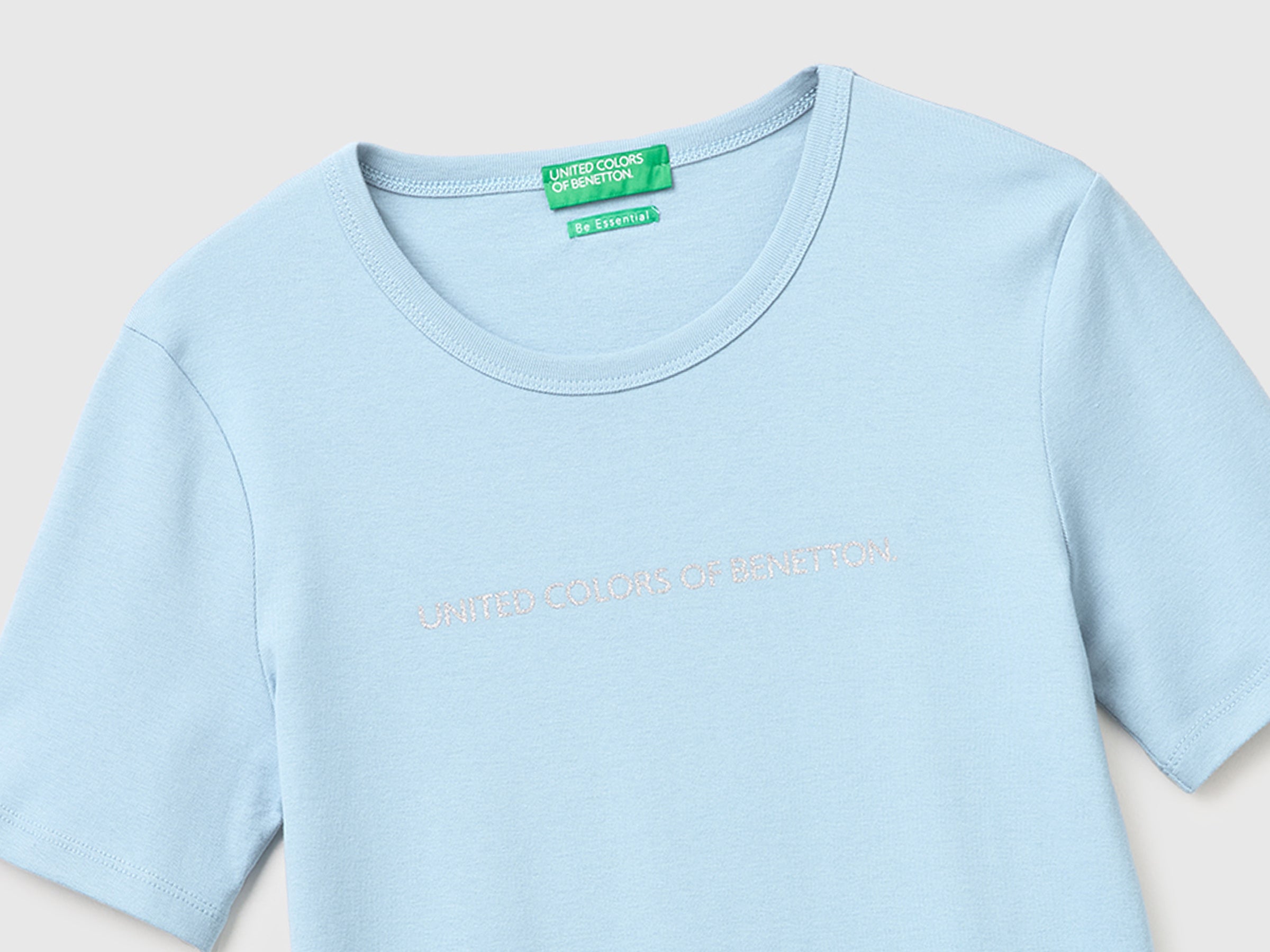 Short sleeve t-shirt with glitter logo - ucb_image_DS1