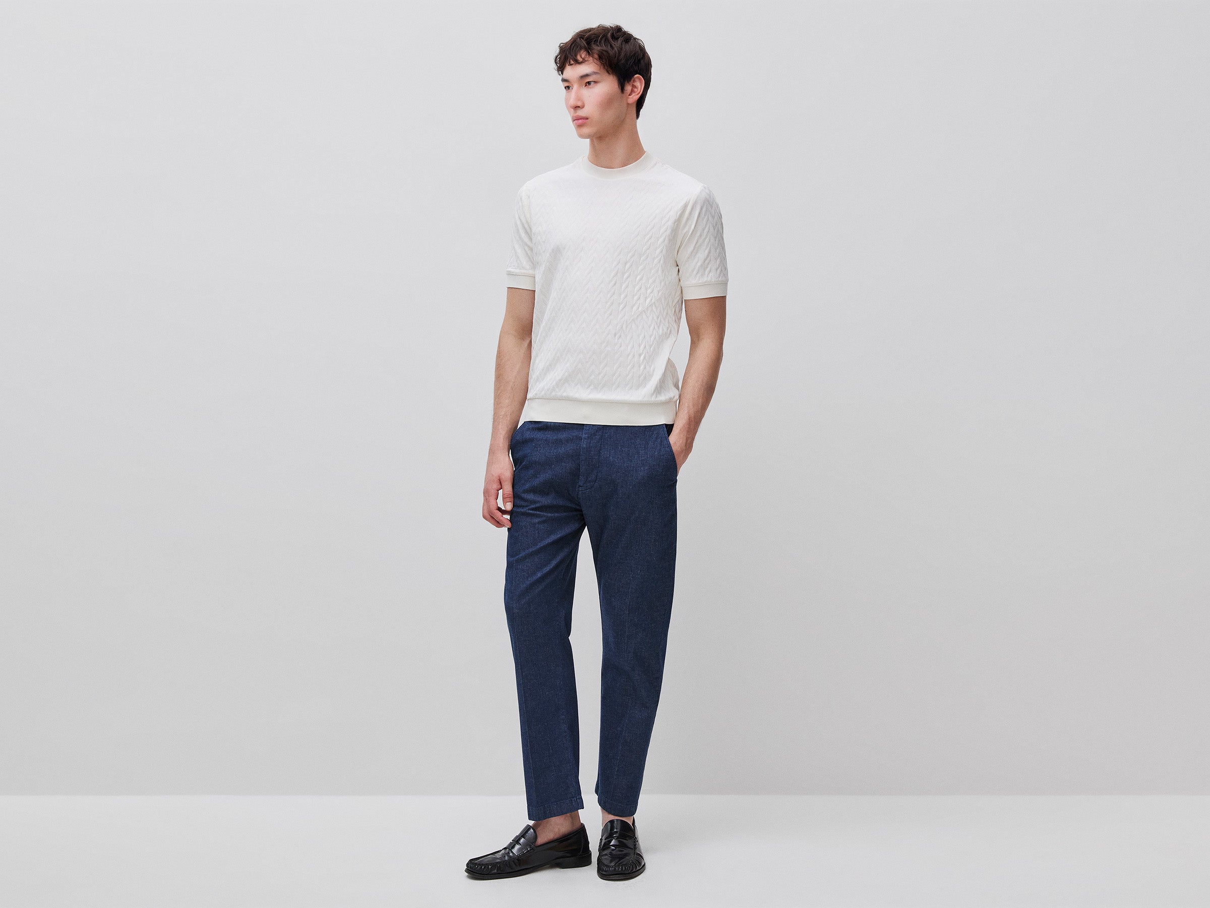 Chinos slim fit em denim leve - ucb_image_FY