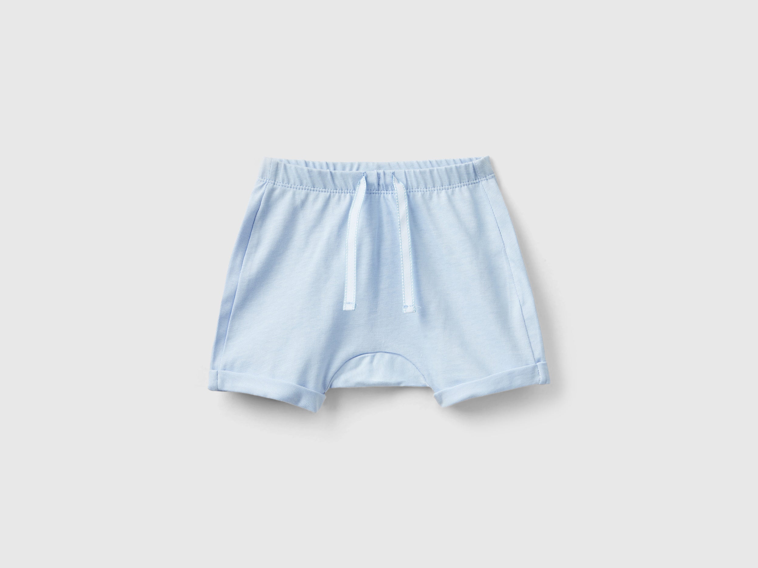 Calções com patch atrás - ucb_image_FS