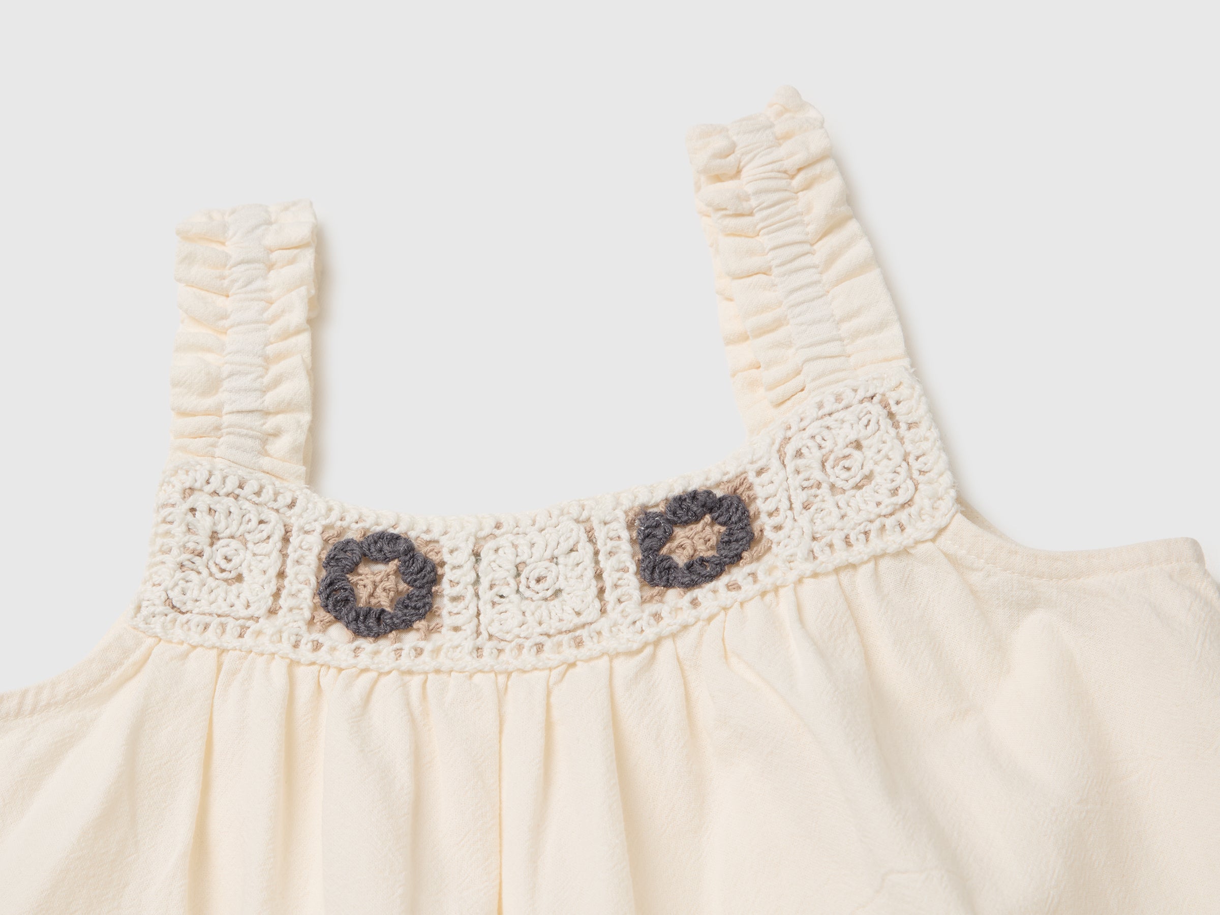 Top with macramé embroidery - ucb_image_DS1