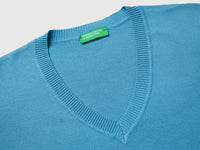 Powder blue V-neck sweater in cotton tricot - ucb_image_DS1