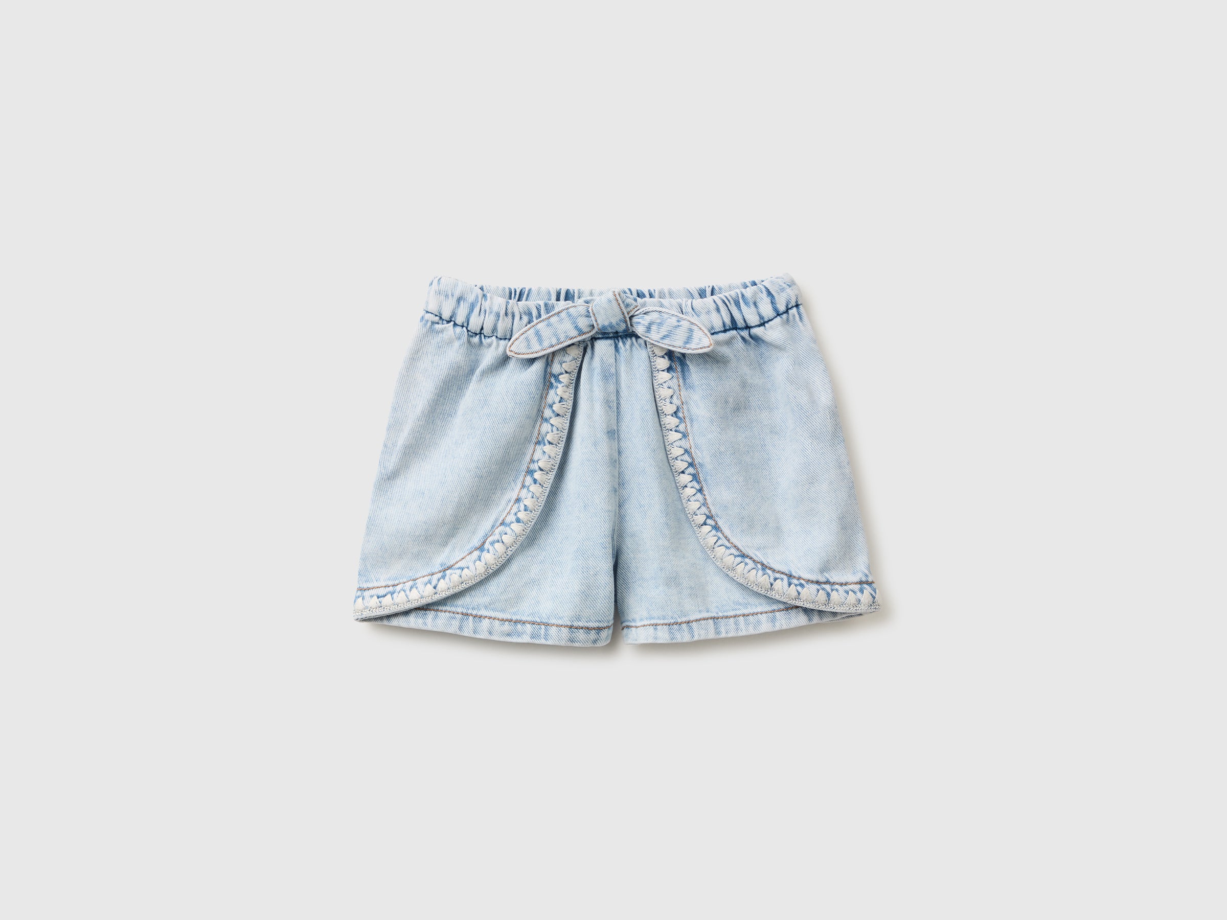 Denim shorts with knot - ucb_image_FS