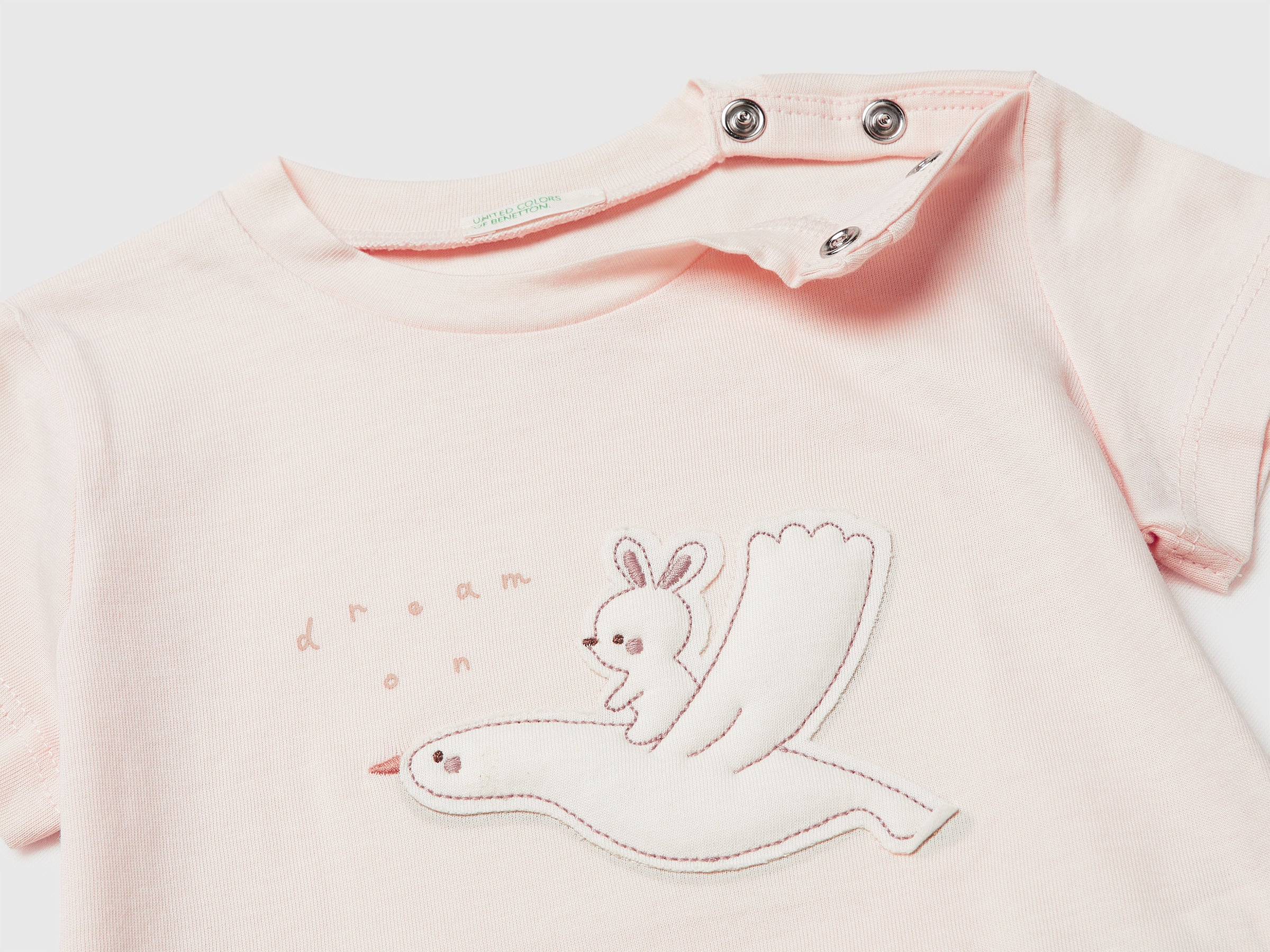 T-shirt with organic cotton application - ucb_image_DS1