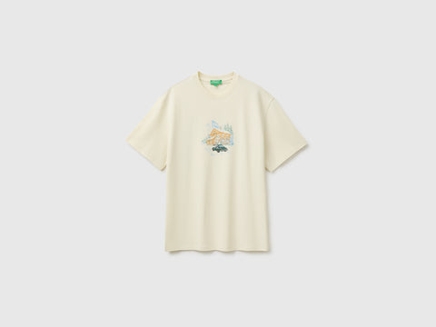 T-shirt relaxed fit com estampa em algodão orgânico - ucb_image_FS