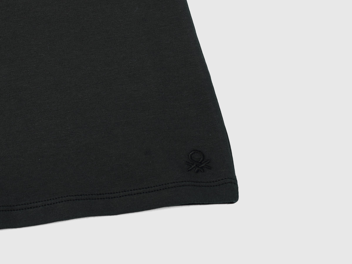 T-shirt stretch com gola alta - ucb_image_DS1