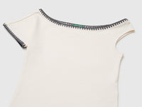 Asymmetrical top - ucb_image_DS1