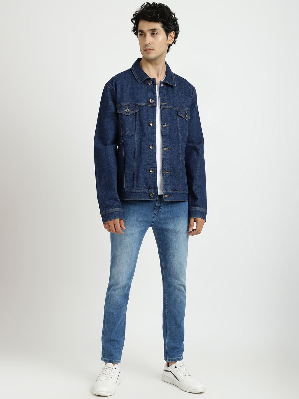 DARK BLUE DENIM TRUCKER JACKET image number null
