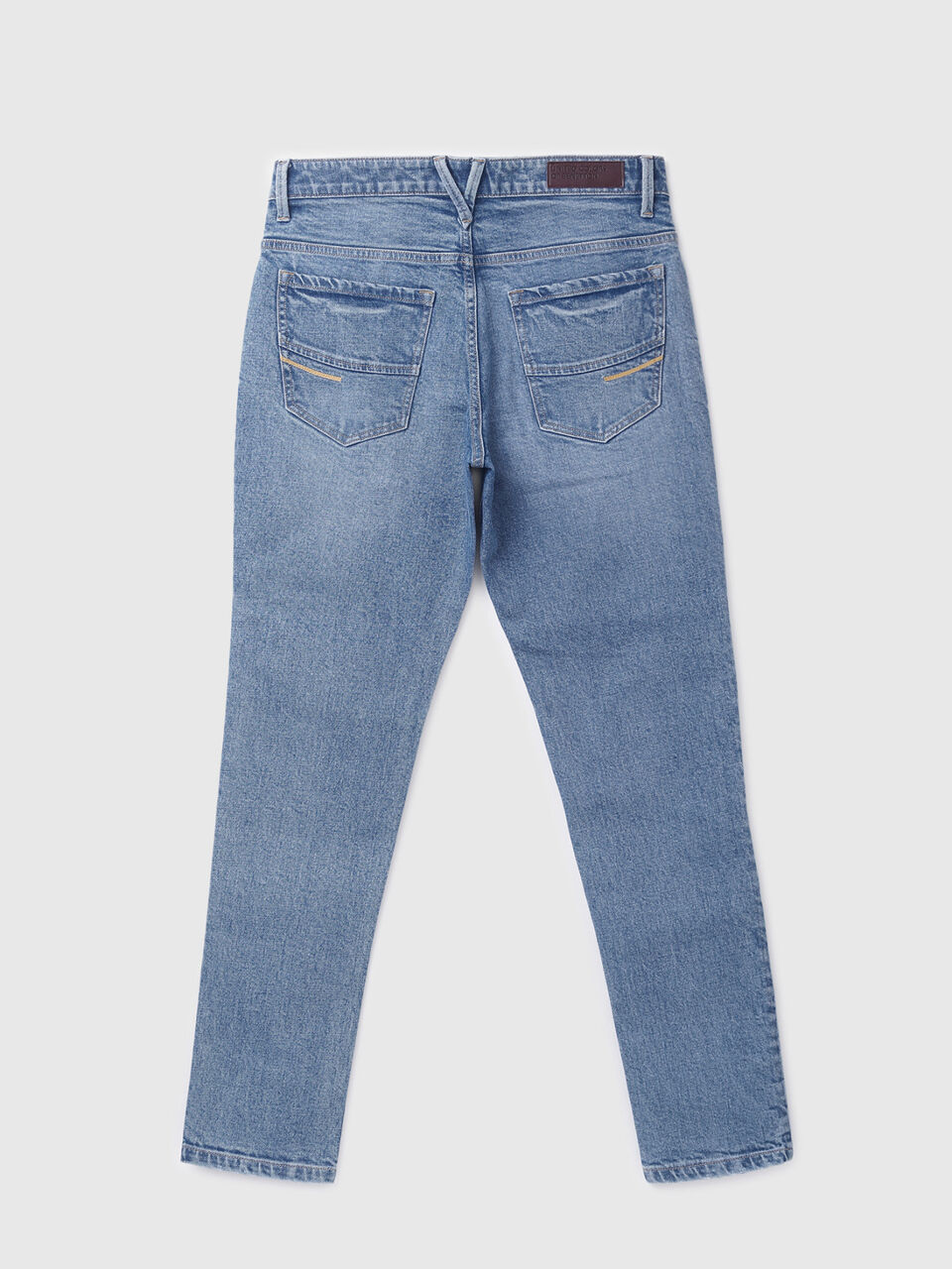 Slim Straight Mid Blue Classic Jeans image number 2