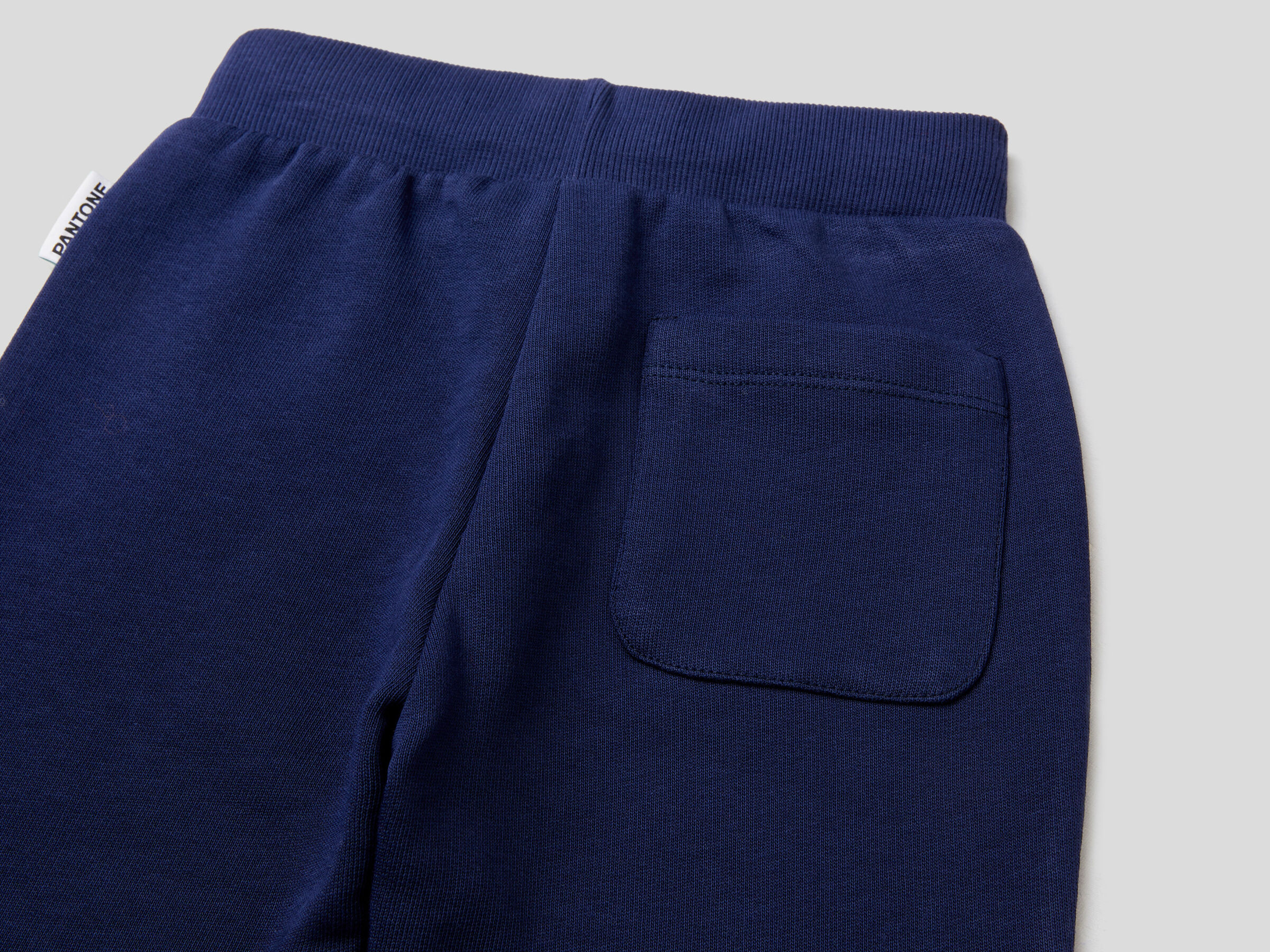 BenettonxPantone™ sweatpants image number 2