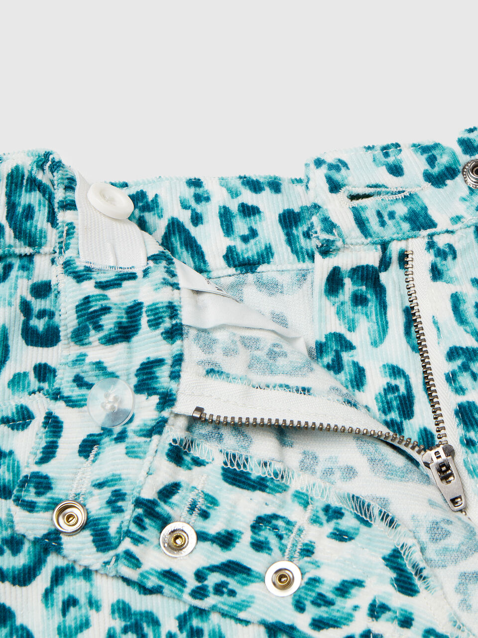 BERMUDA Junior Girl image number null