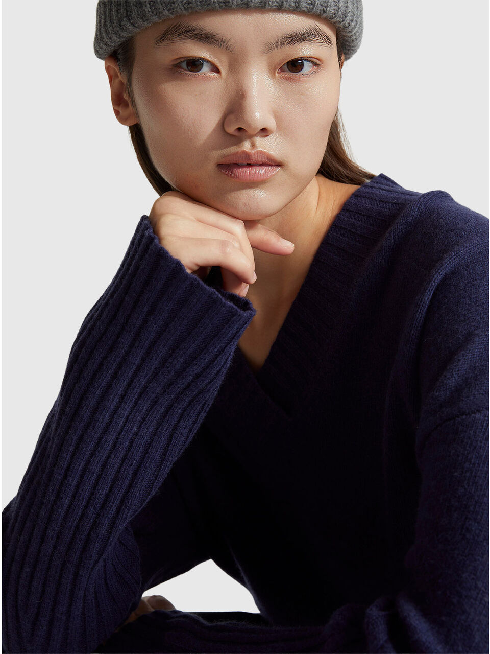 V NECK SWEATER L/S Women image number null