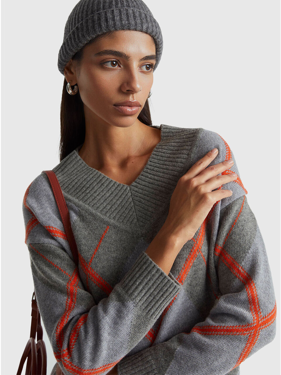 V NECK SWEATER L/S Women image number null