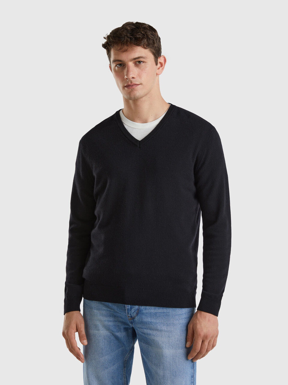 V-Neck Merino Wool Sweater Men 2024 | Benetton