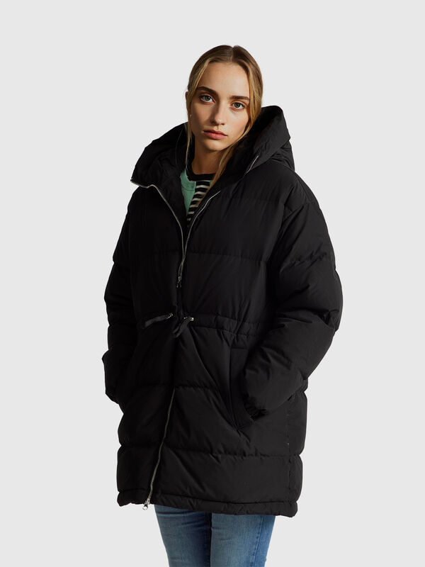 Long down jacket padded with recycled feathers Women