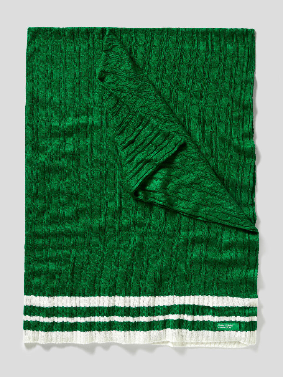 Cable knit cover