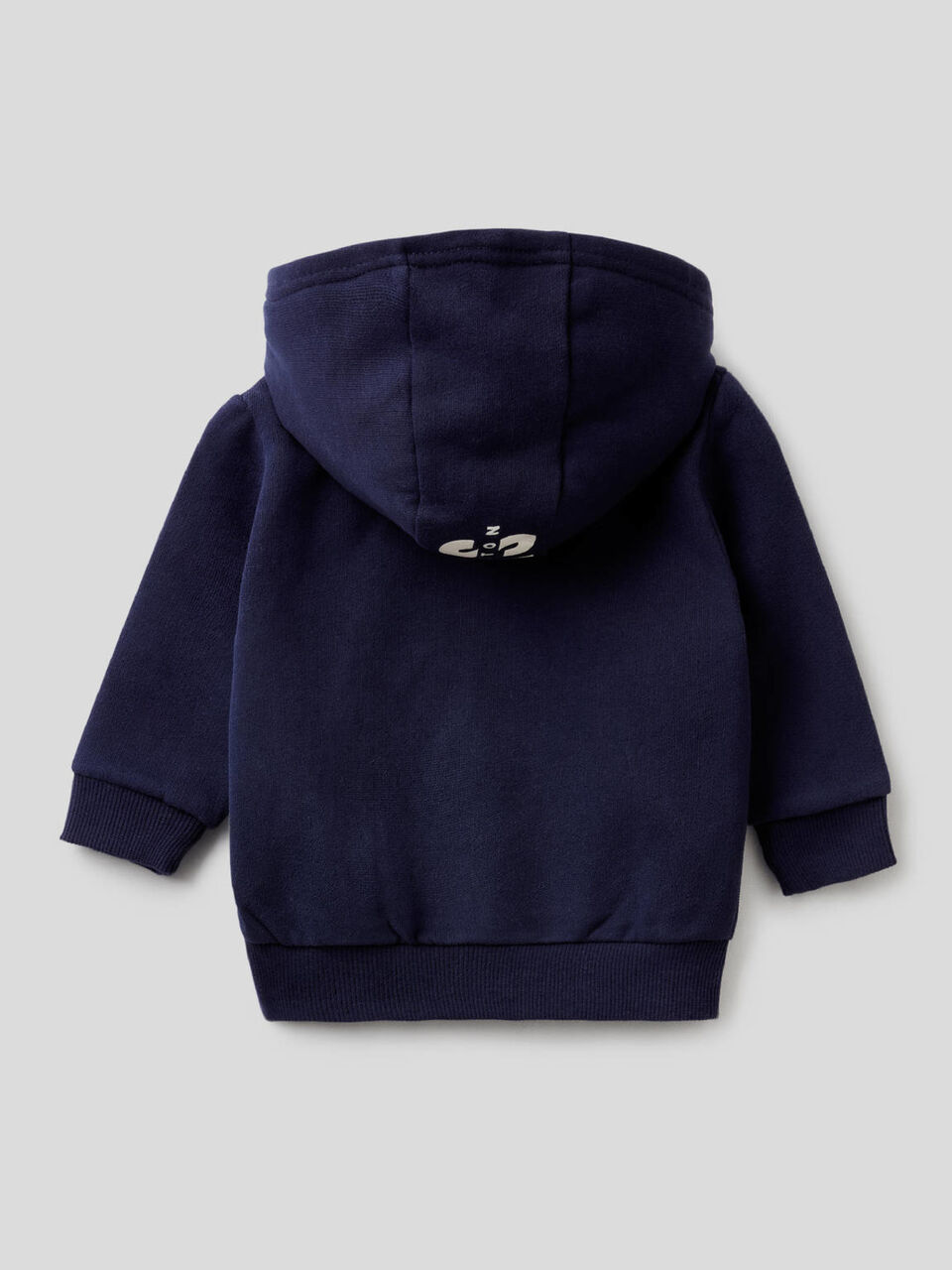 Sweatshirt with fleece-lined hood image number 2