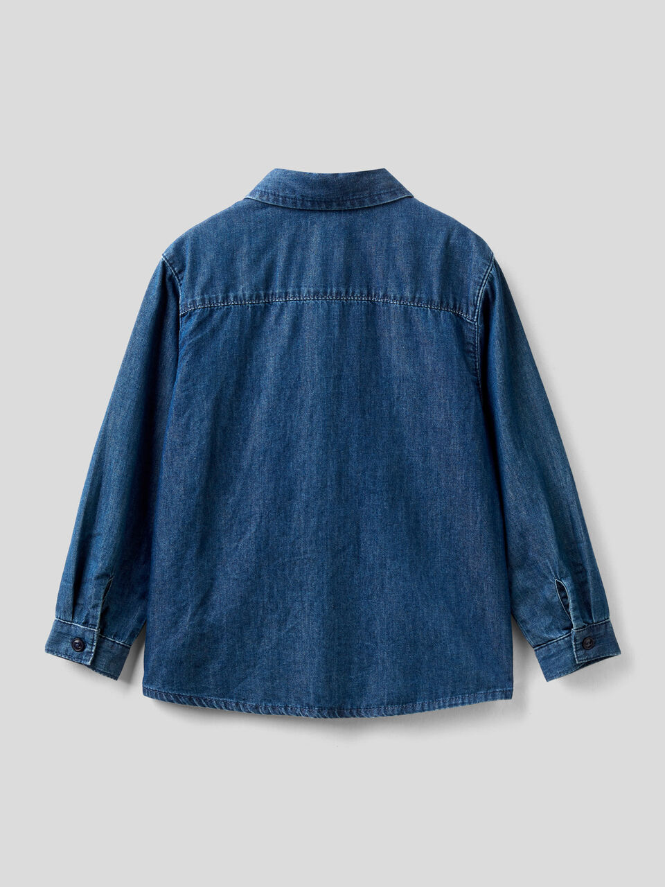 Shirt with printed pocket image number 2