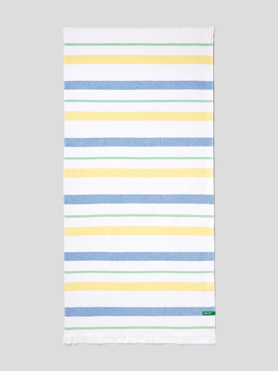 Striped beach towel in 100% cotton image number 2