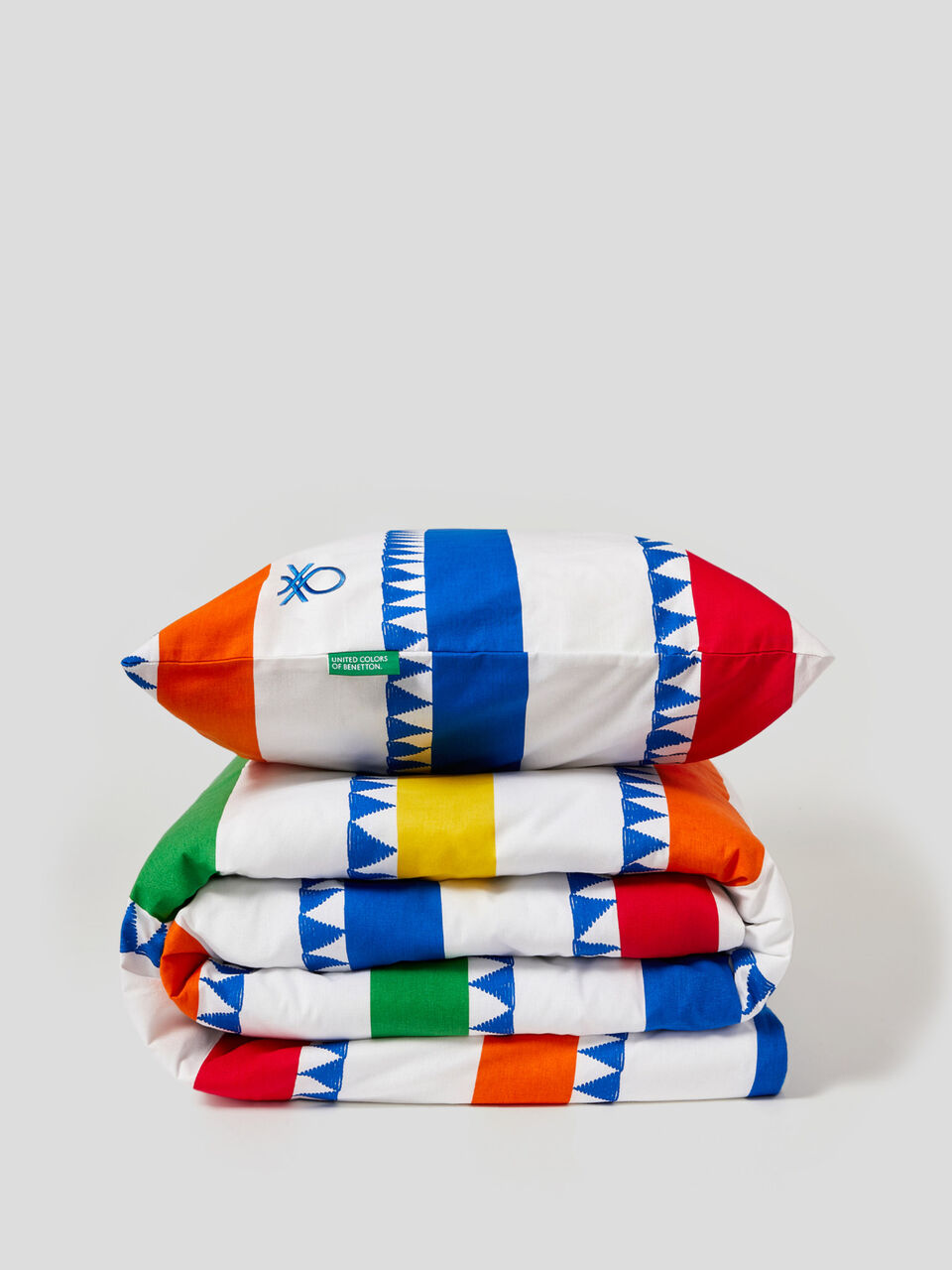 155x200 cm reversible duvet cover and a pillowcase image number 1