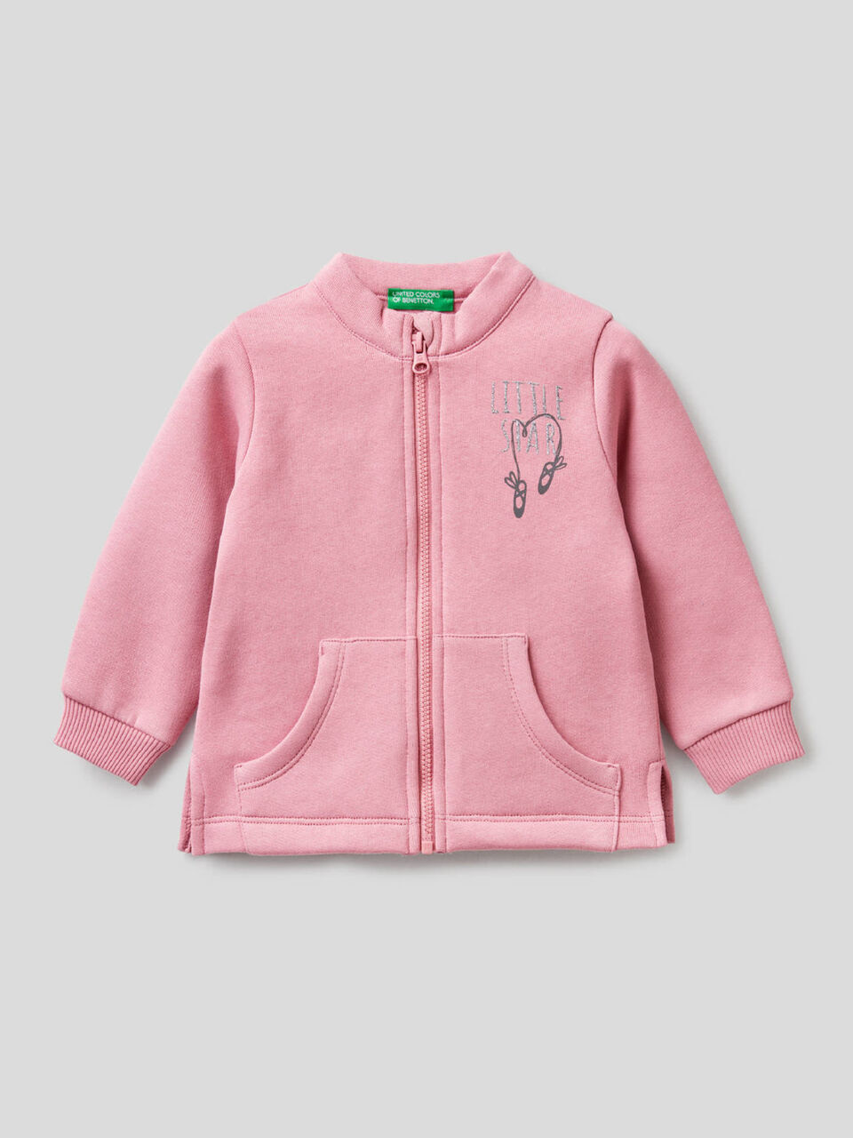 Sweatshirt with zip and front pockets image number 1