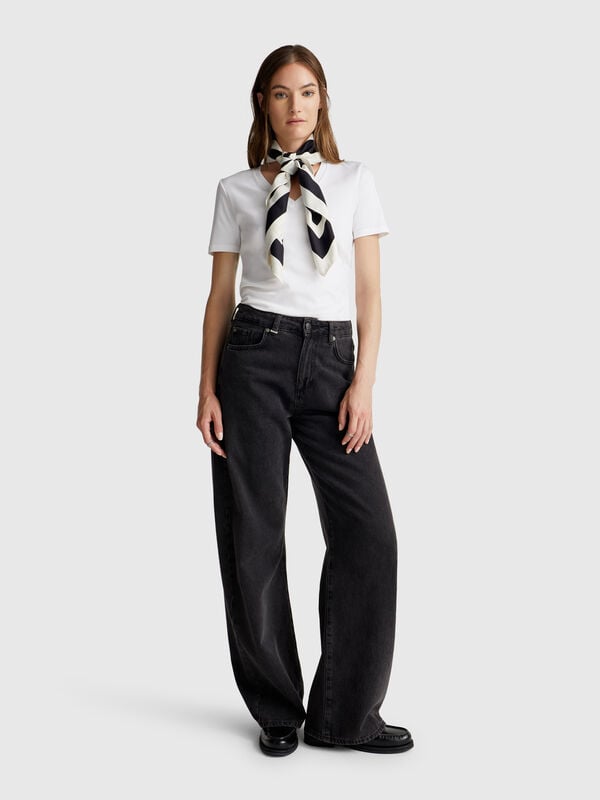 Pure cotton t-shirt with V-neck Women