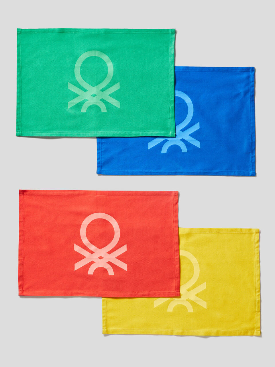 Four placemats in 100% cotton image number 1