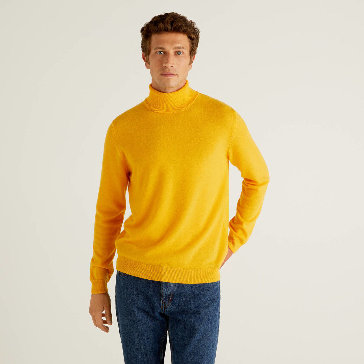 orange turtleneck men