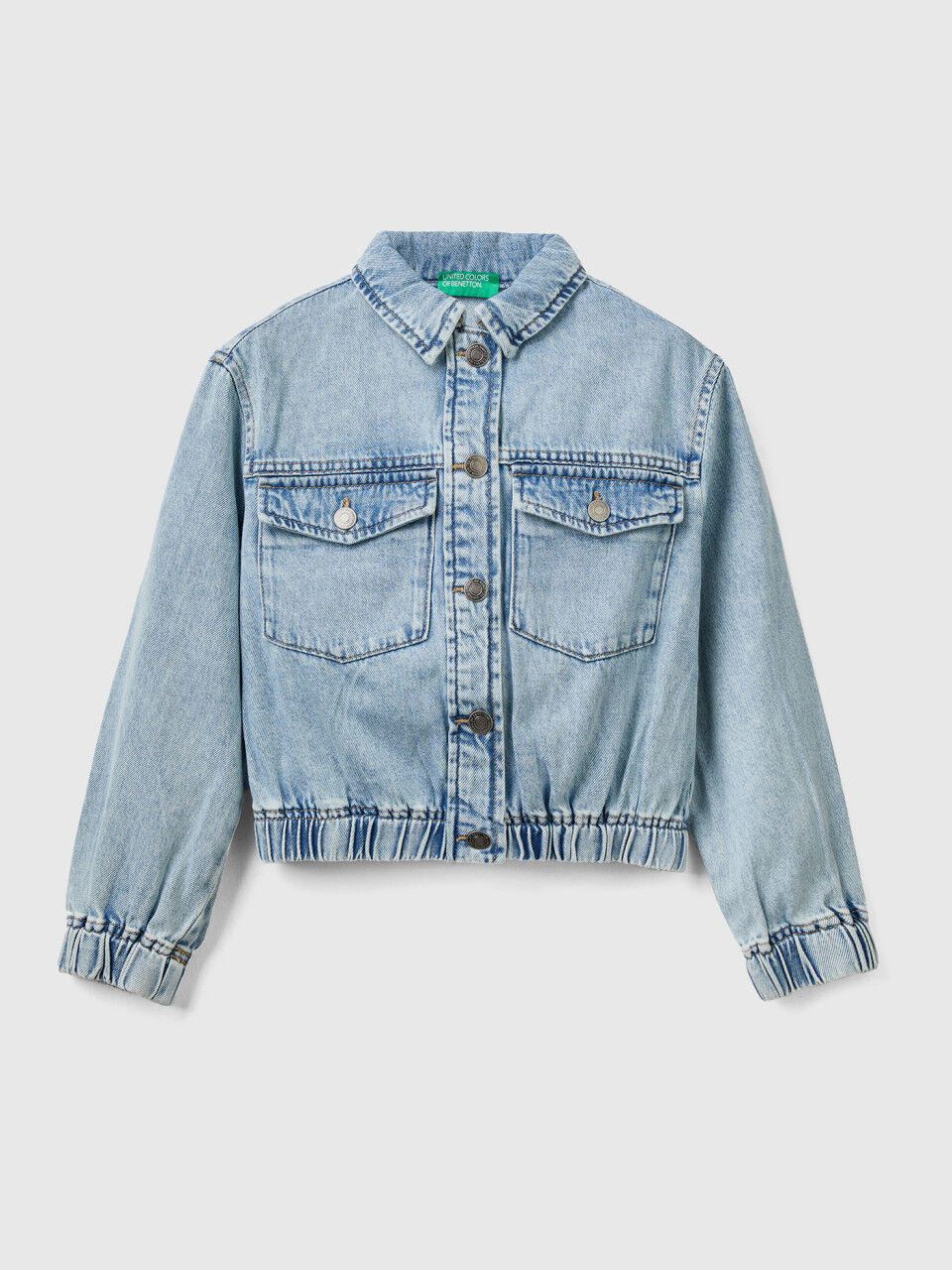 Denim jacket with pockets