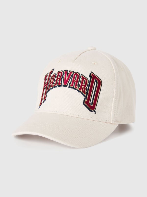 Cap with embroidery ©Harvard University Junior Boy