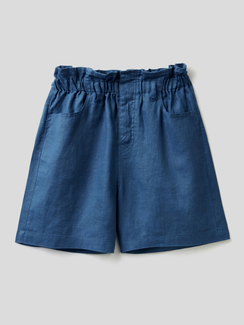 Bermudas in pure linen with ruffled waist image number 1
