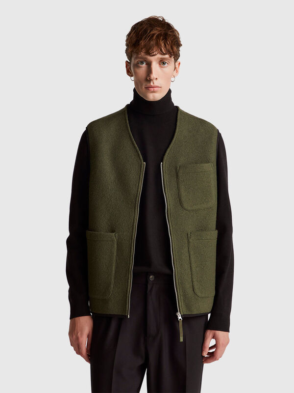 Vest in wool blend Men