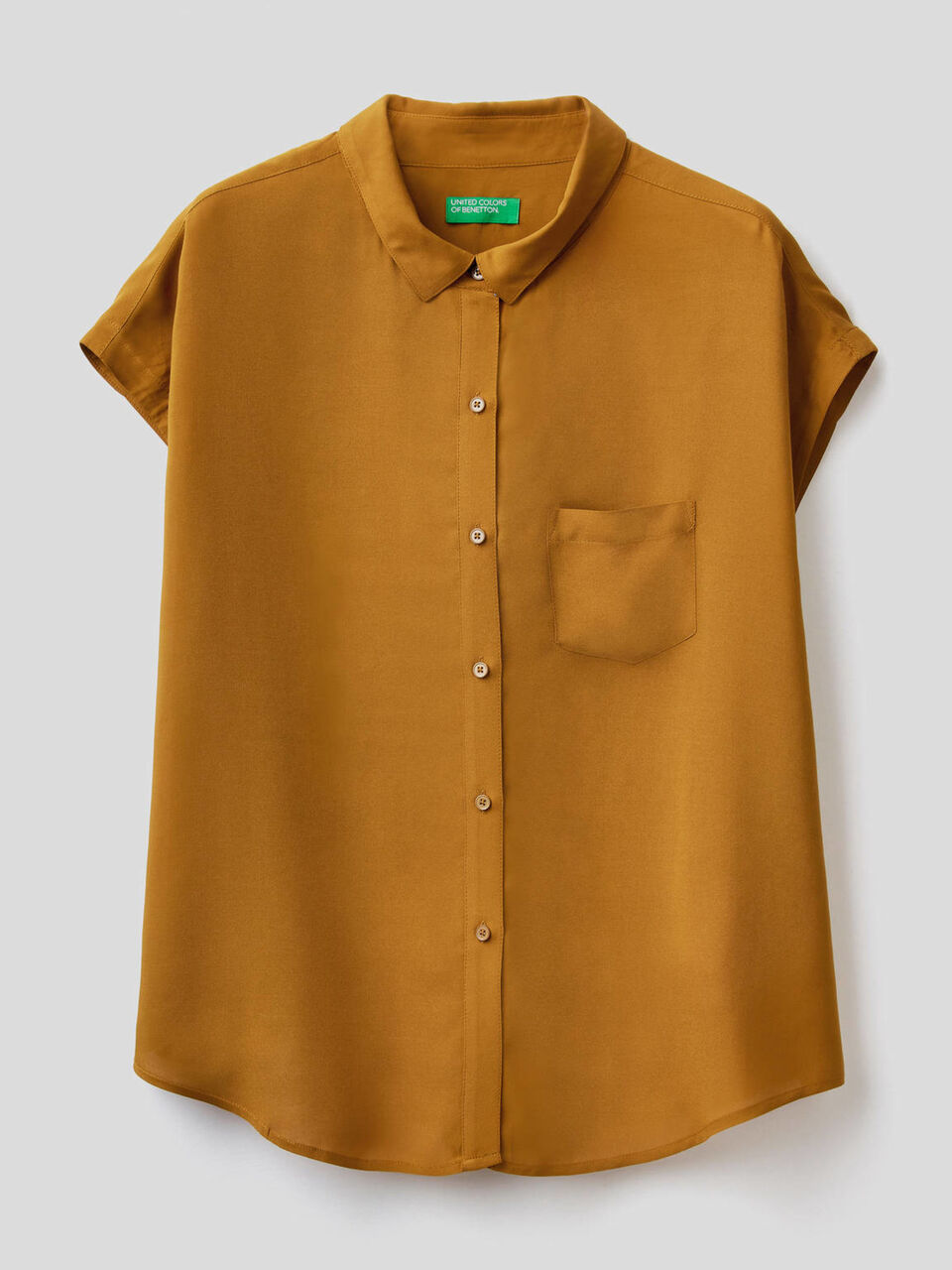 Short sleeve flowy shirt image number null