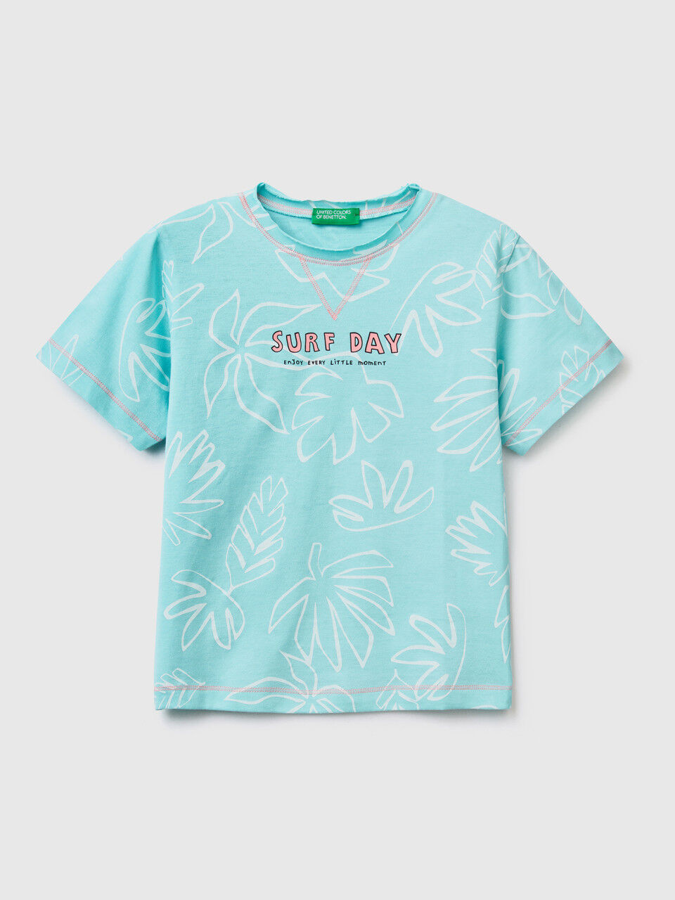 T-shirt with exotic print