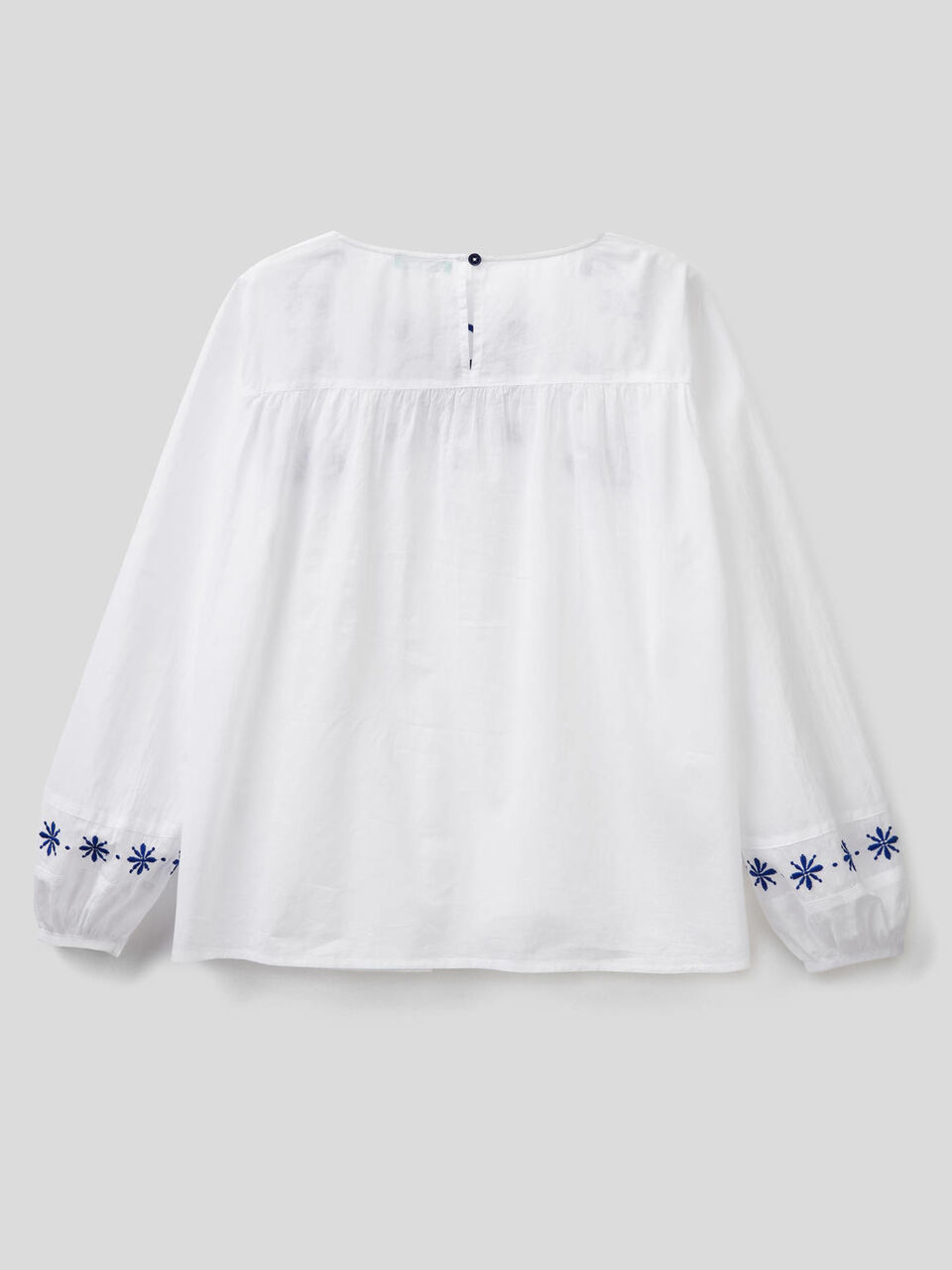 Blouse in lightweight cotton with embroidery image number 2