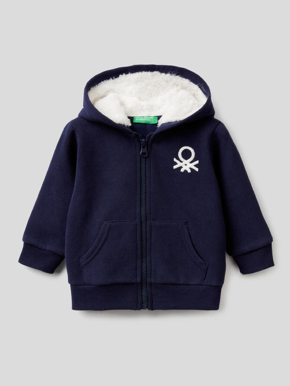 Sweatshirt with fleece-lined hood image number 1