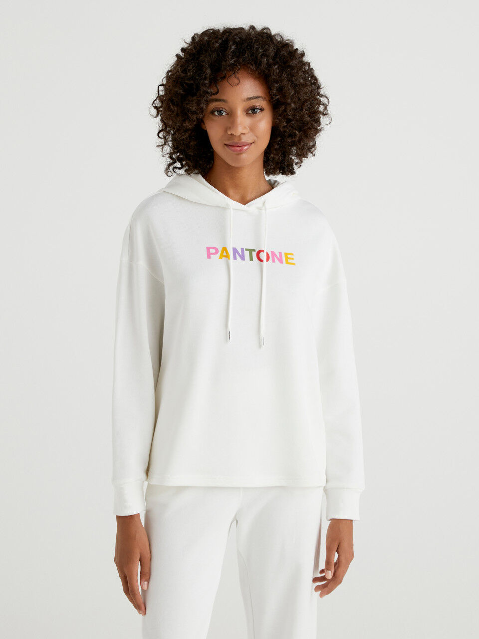 BenettonxPantone™ cream hoodie