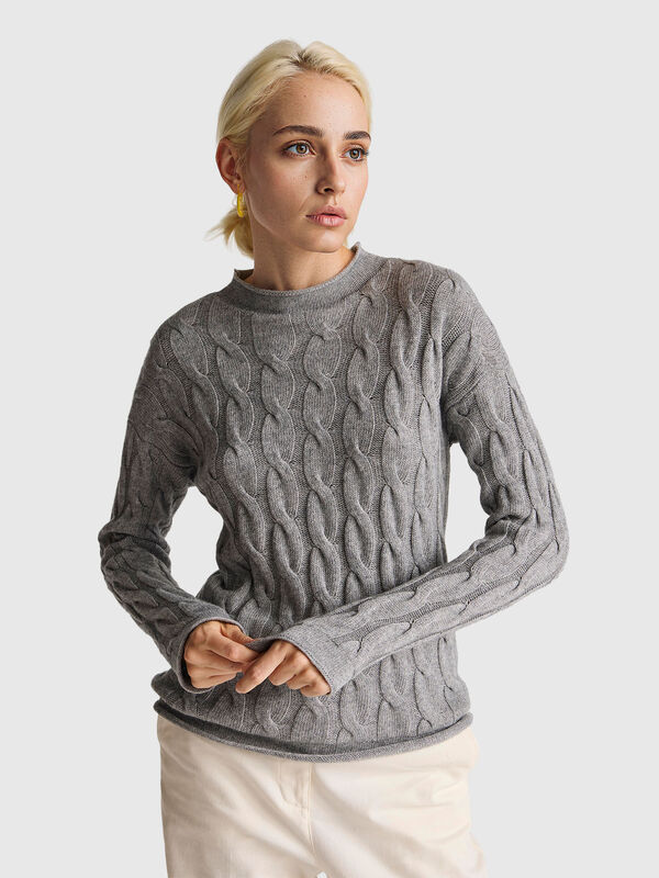 Cashmere blend sweater with cable knit Women