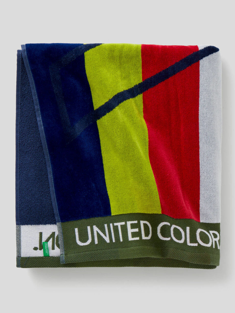 Rainbow beach towel with logo image number 1