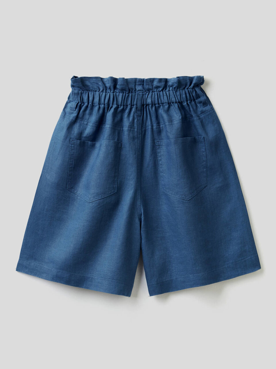 Bermudas in pure linen with ruffled waist image number 2