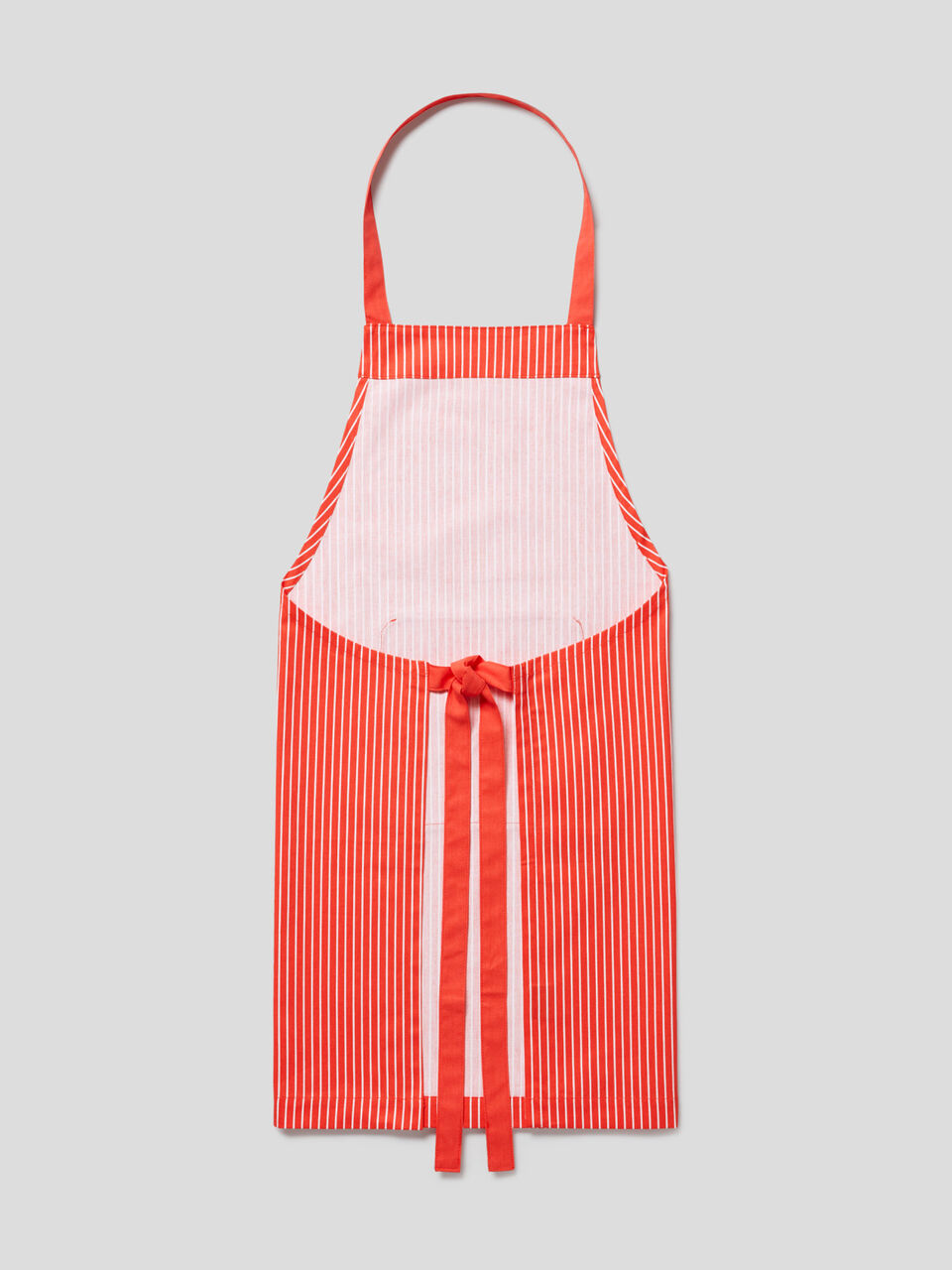 Apron, pot holder and oven mitt set image number 2