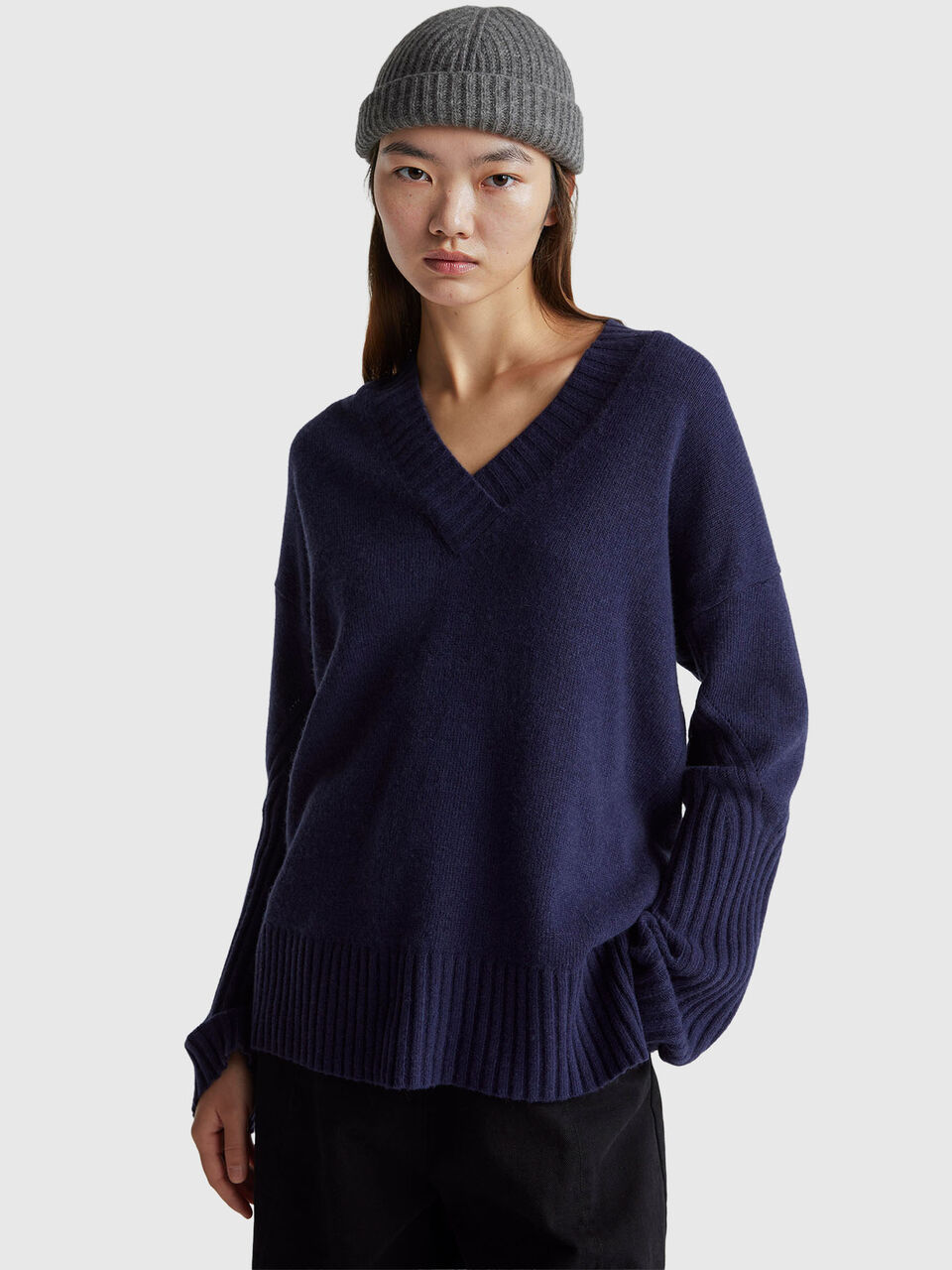 V NECK SWEATER L/S Women image number null