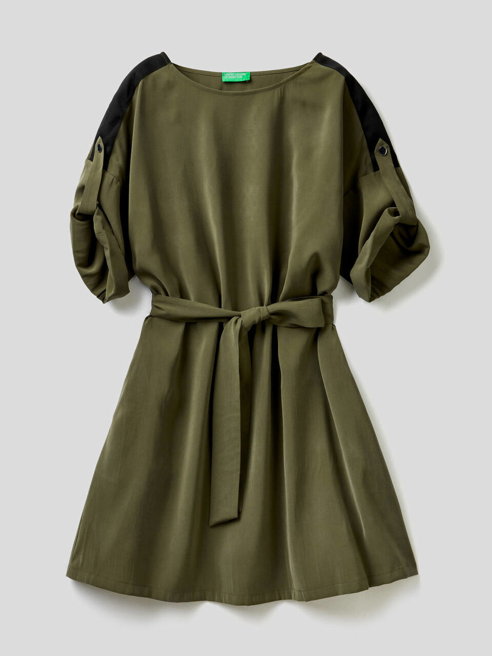 Short dress with belt image number 1