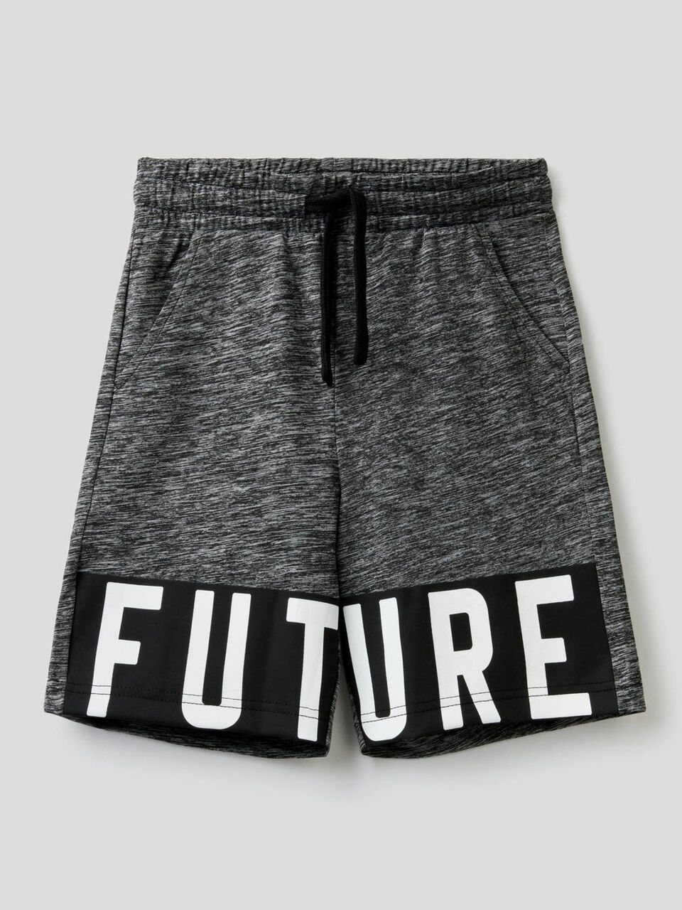Sporty bermudas image number 1